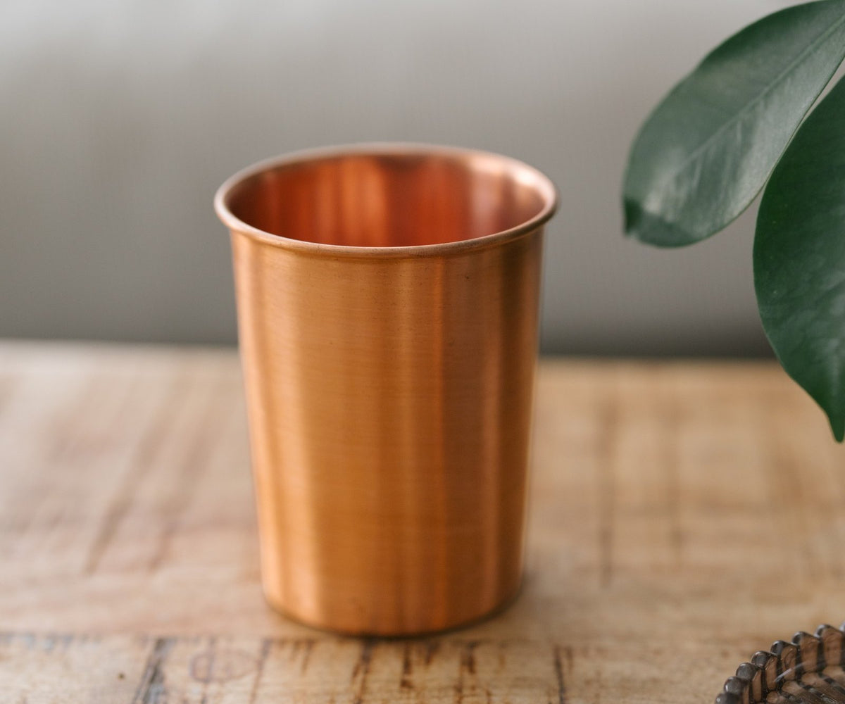 Cobre vs. plástico vs. aço inoxidável: uma comparação justa de materiais