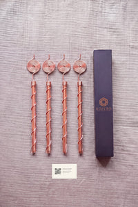 Quatro antenas Kopero Eletrocultura de 30 cm com a embalagem e o cartão do manual