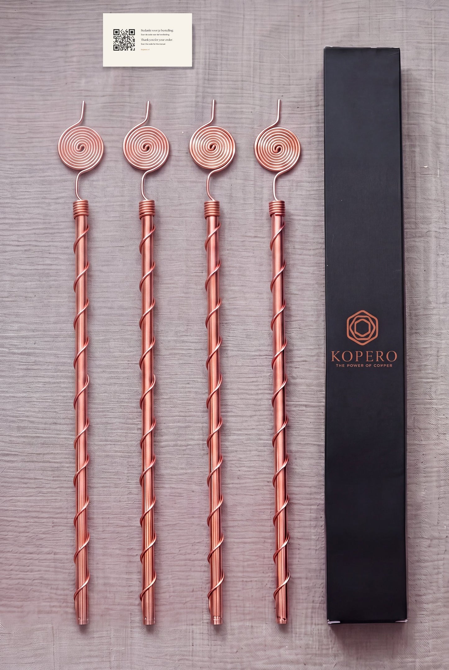 Quatro antenas Kopero Eletrocultura de 60 cm com a embalagem e o cartão do manual