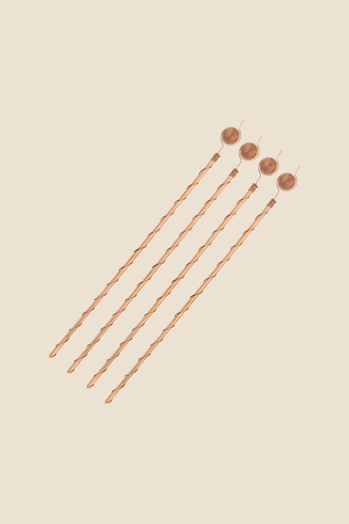Kopero Eletrocultura 60 cm, quatro antenas de 60 cm sobre fundo branco