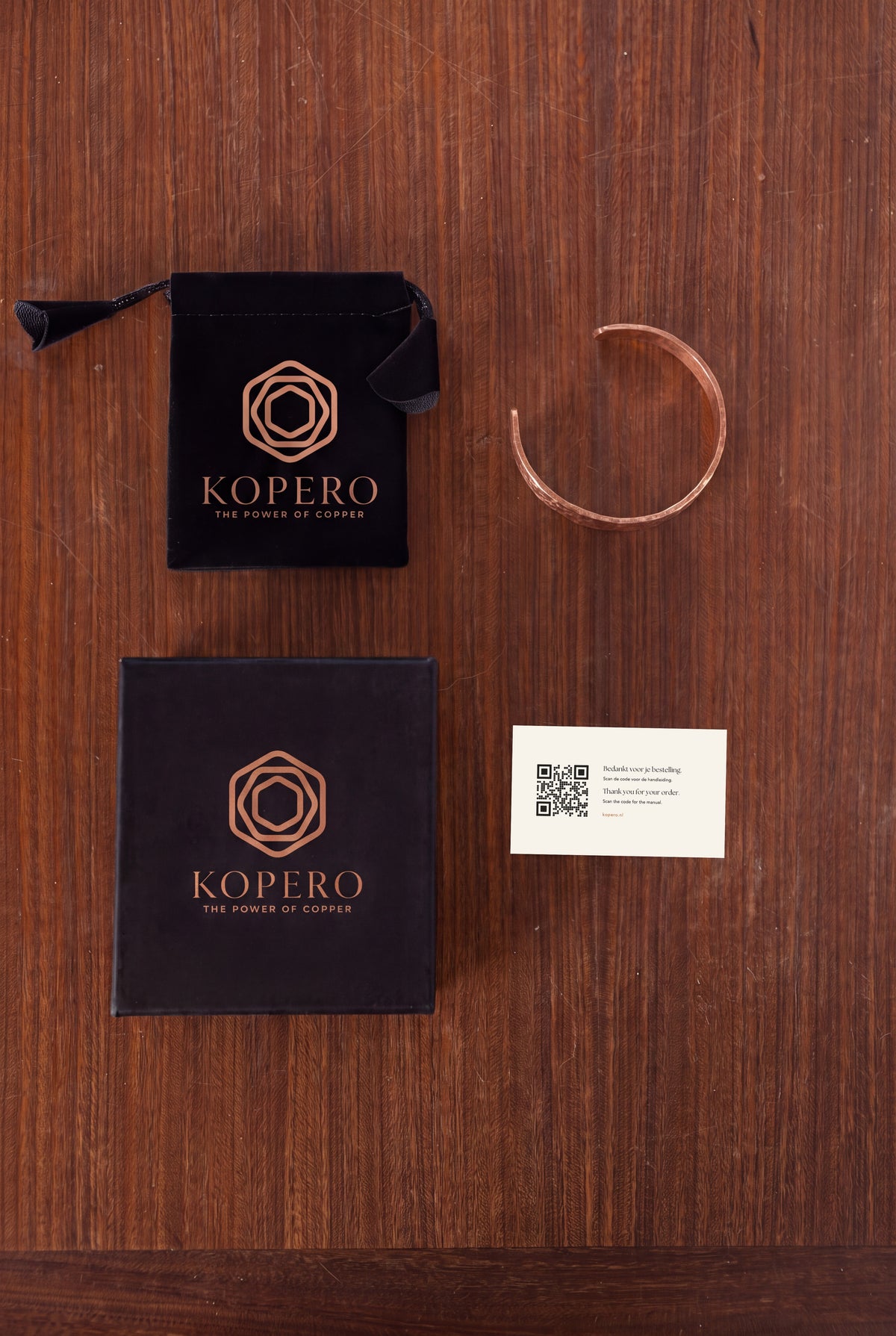 Kopero Premium Pulseira de Cobre Martelada, com saco de veludo, caixa e cartão de agradecimento